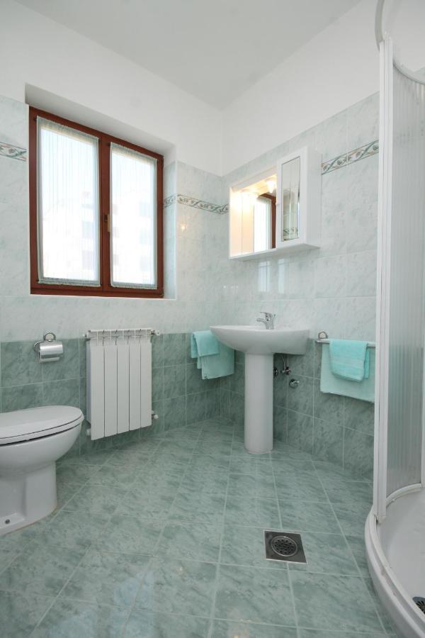 Apartments With A Parking Space Rabac, Labin - 7429 מראה חיצוני תמונה
