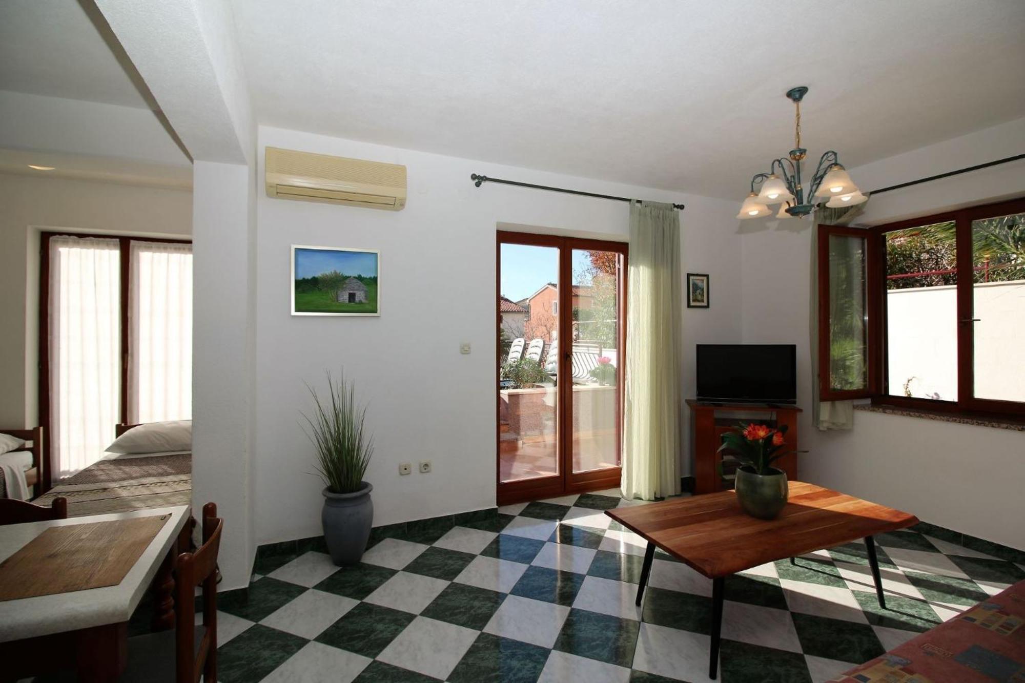 Apartments With A Parking Space Rabac, Labin - 7429 מראה חיצוני תמונה